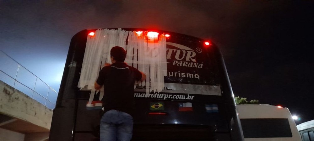Ônibus do Cascavel é atingido por pedras ?- Foto: Divulgação/Cascavel