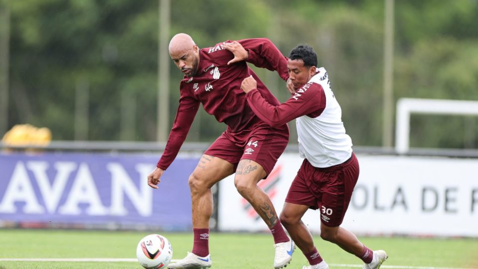 Thiago Heleno e Bryan García no CT| Foto: José Tramontin/Athletico 