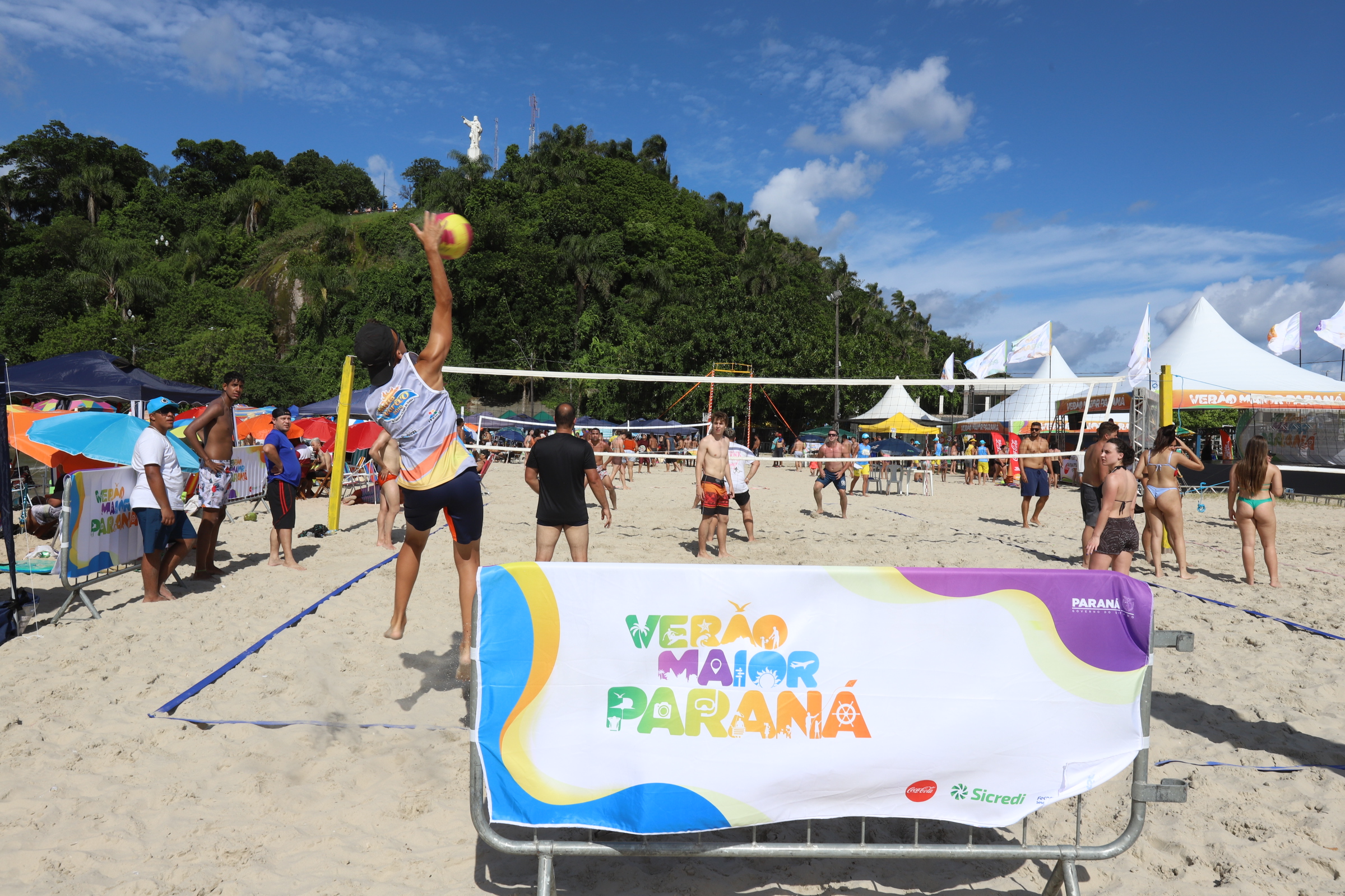 Campeonato de vôlei de praia, bodyboarding e jogos na água agitam Litoral no fim de semana Foto: Ari Dias/AEN