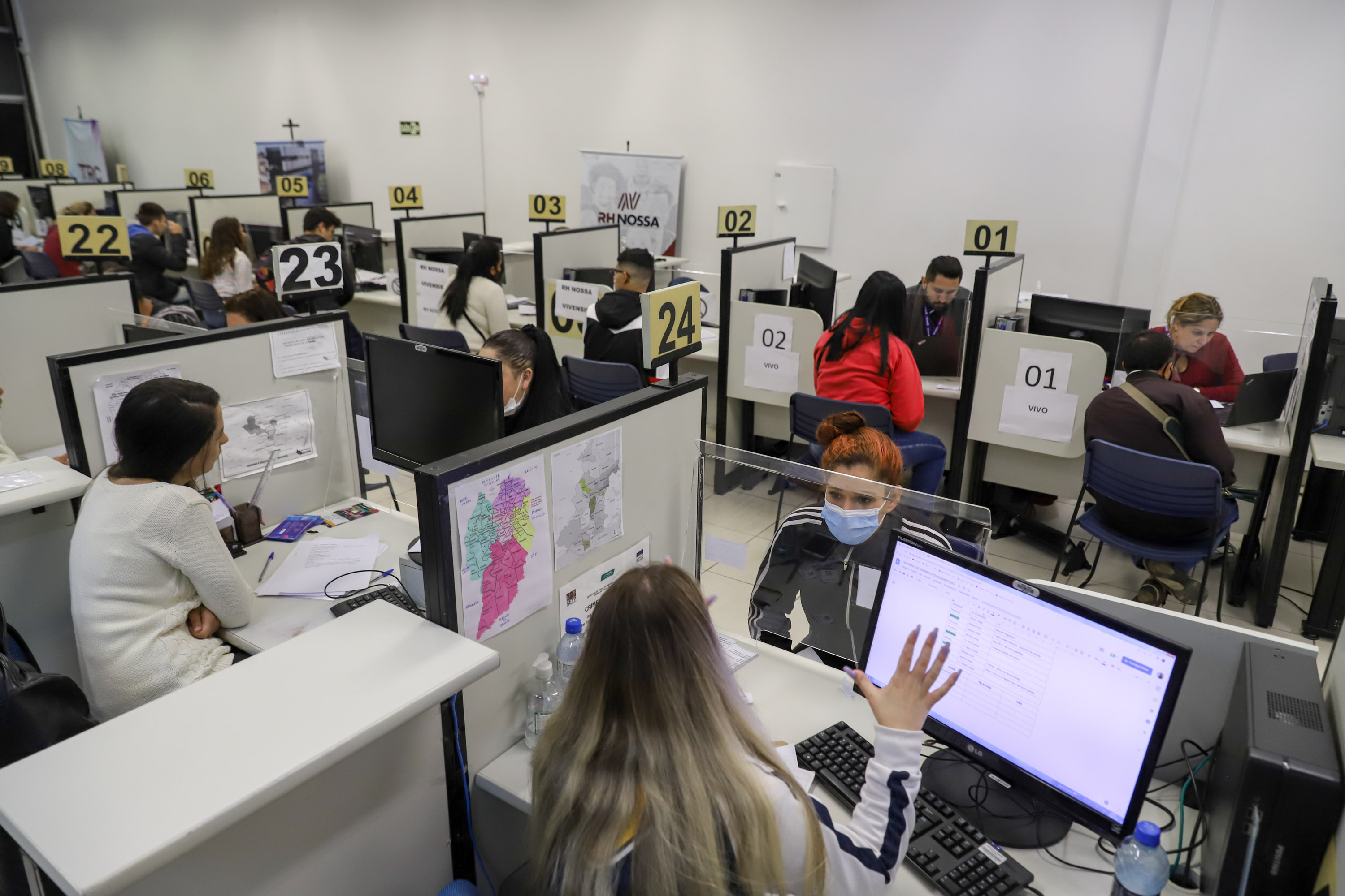 Agências do Trabalhador do Paraná têm 13 mil oportunidades de emprego Foto: Geraldo Bubniak/AEN