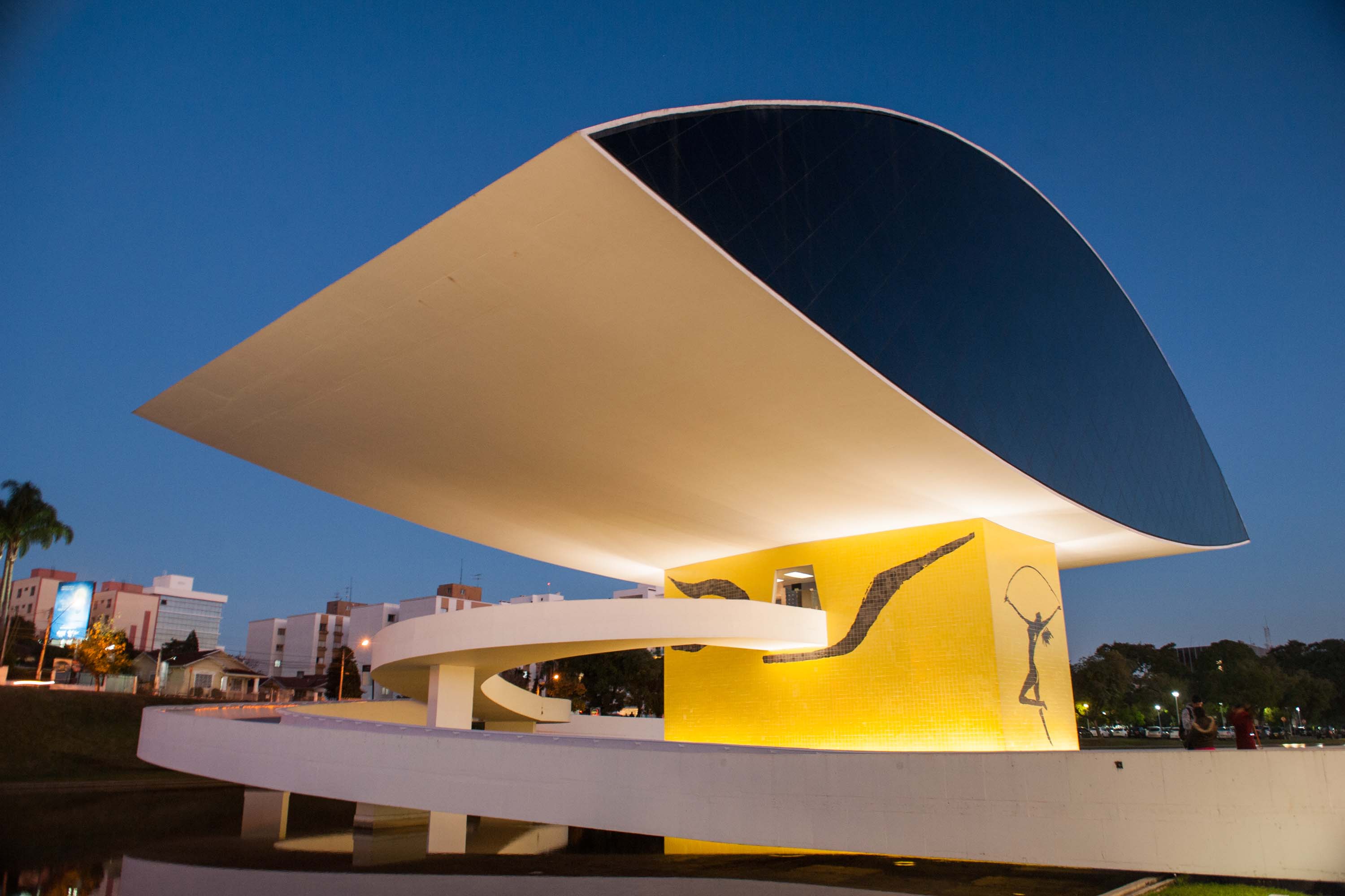 Museu Oscar Niemeyer vai funcionar durante todo o feriado de Carnaval Foto: Lucas Pontes