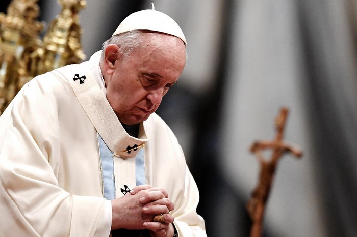 Papa testou negativo para covid-19 - Foto: TIZIANA FABI / AFP