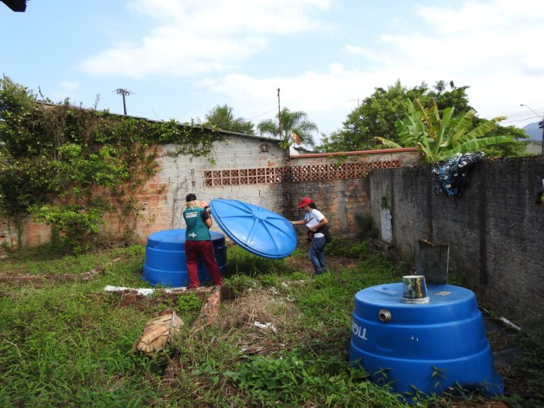 Equipes da Prefeitura de Matinhos em mutirão contra o mosquito da dengue