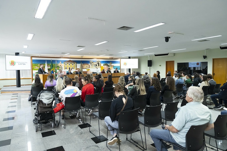 A Câmara Municipal de Curitiba promoveu uma audiência pública nesta quarta-feira (3) sobre a segurança das mulheres nos estádios. A iniciativa foi da vereadora Maria Leticia (PV). (Foto: Carlos Costa/