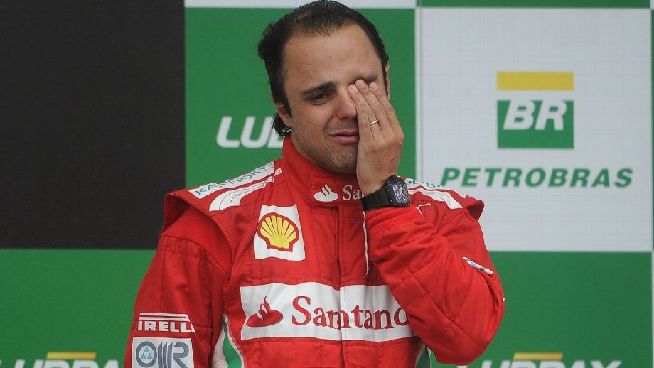 Felipe Massa chora no pódio após o GP do Brasil de F1, em 2012 NELSON ALMEIDA/AFP via Getty Images