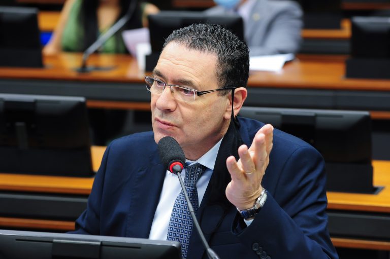 Vitor Lippi foi o relator da proposta e apresentou um substitutivo