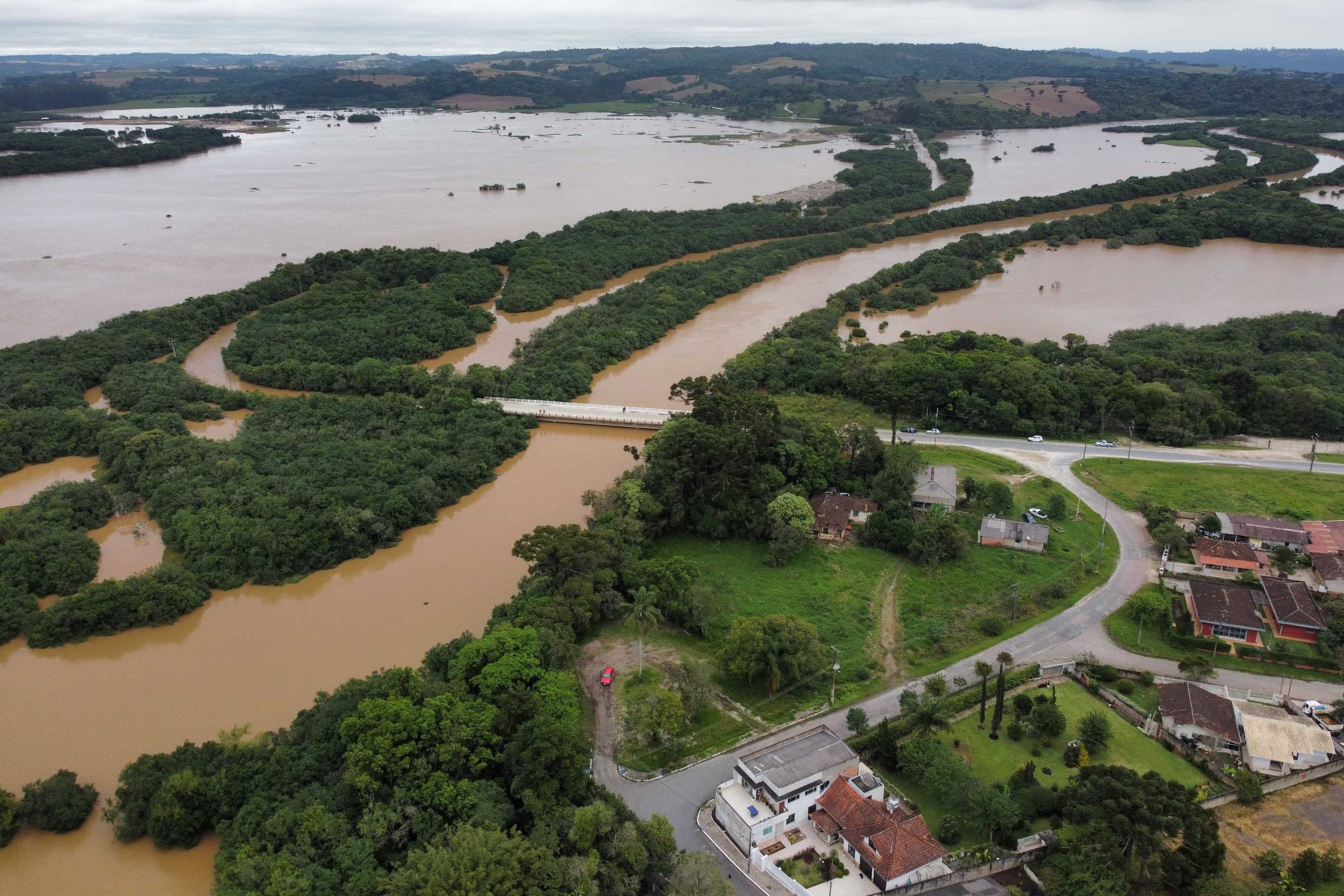 Paraná tem 13 municípios com decretos de situação de emergência homologados; Estado encaminha desabrigados a hotéis Foto: Geraldo Bubniak/AEN