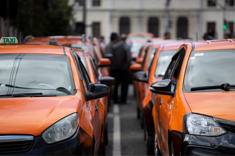 A criação da frente parlamentar foi solicitada por taxistas. (Foto: Rodrigo Fonseca/CMC)