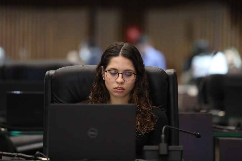 Deputada Ana Júlia Ribeiro protocolou projeto de lei nesta segunda | Foto: Valdir Amaral/Alep